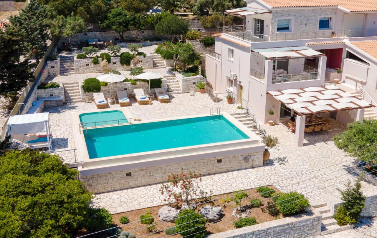 Villa Terra Del Nonno With Sea Views & Pool Гайос Экстерьер фото
